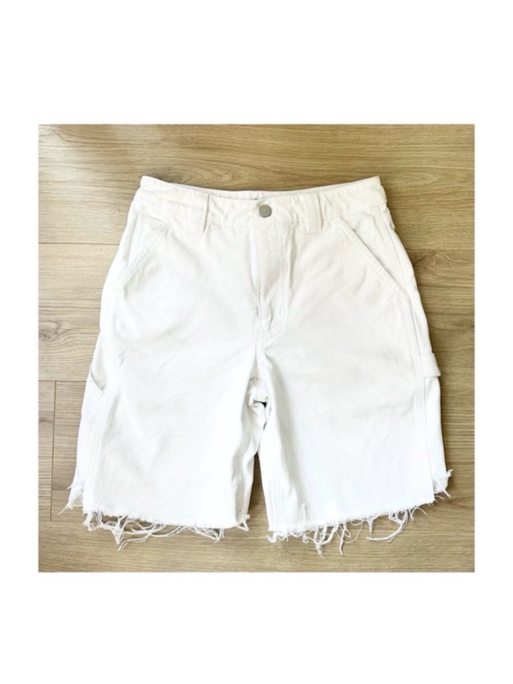 Aritzia Tna White Denim Shorts with Subtle Stitching